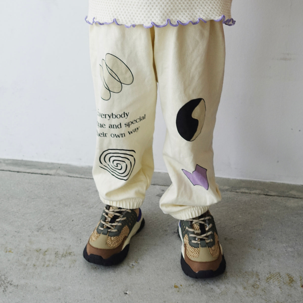 PRINTED PANTS