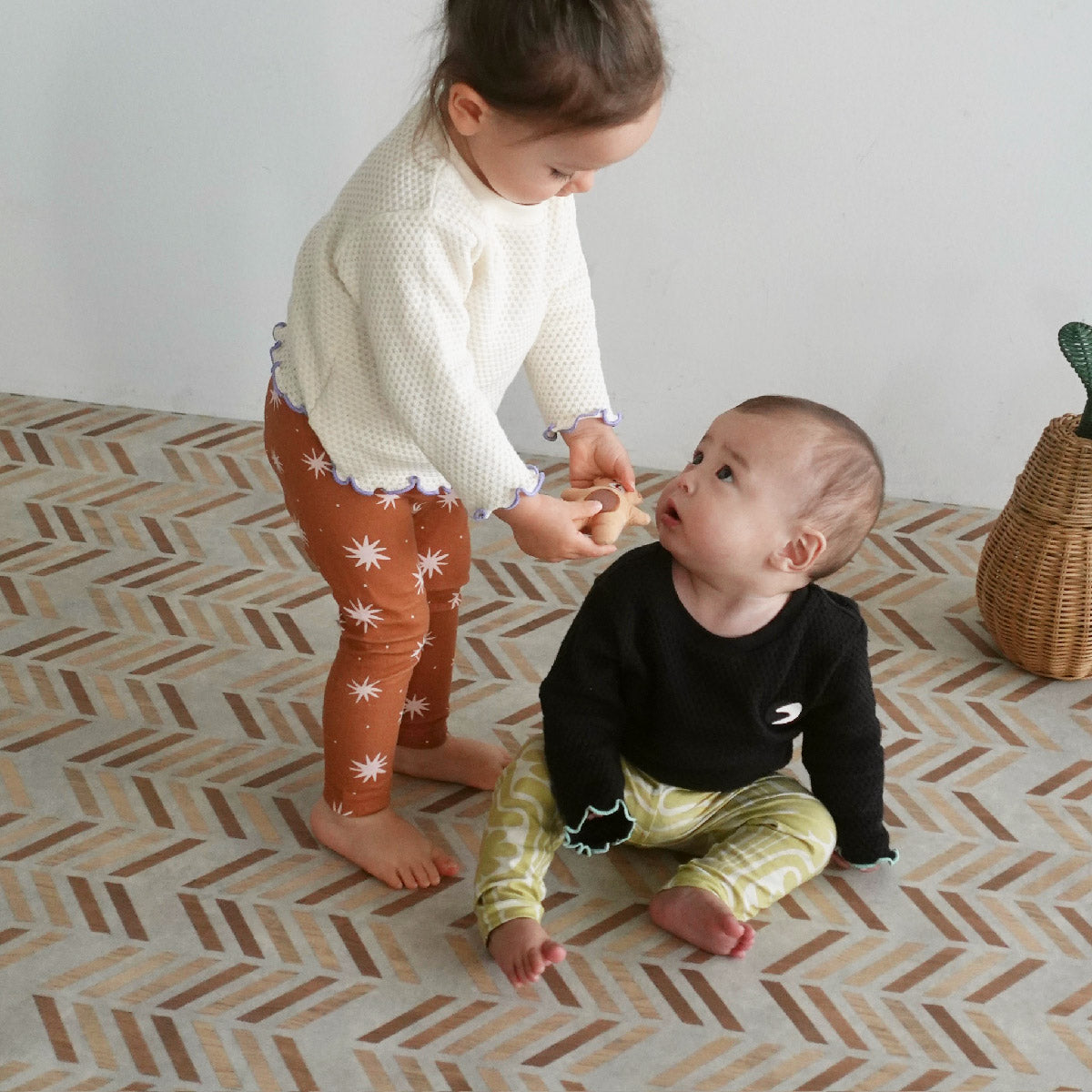 WAFFLE EMBROIDERED TOPS