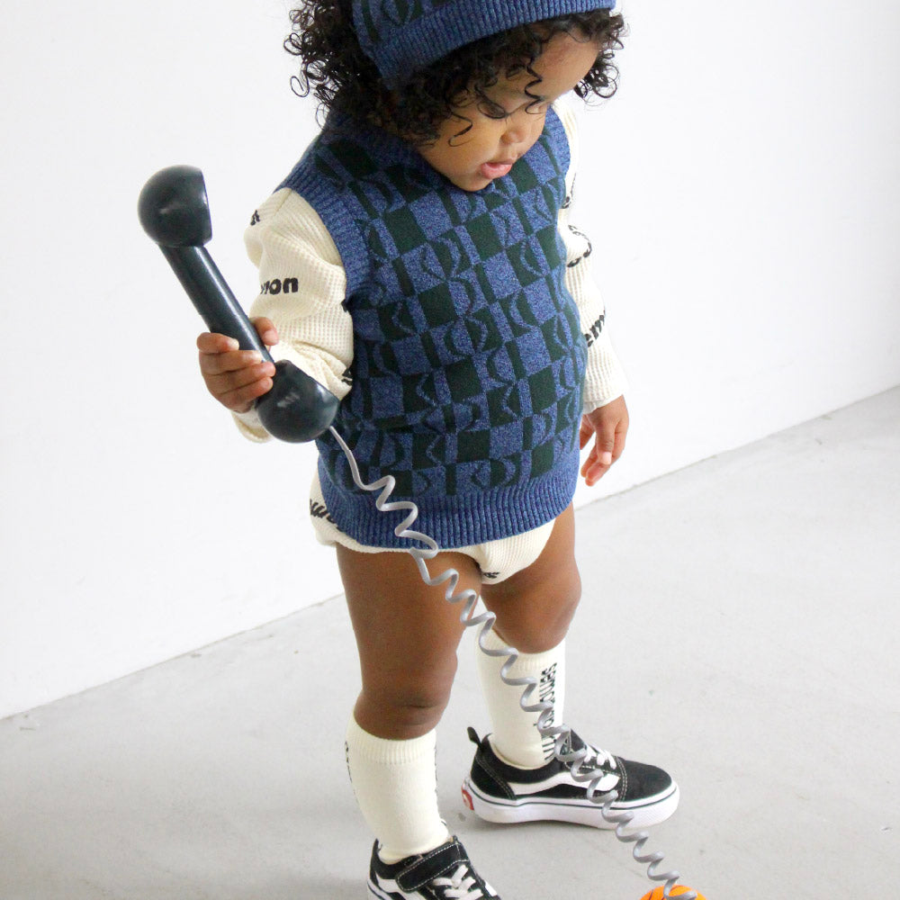 PATTERN KNIT VEST