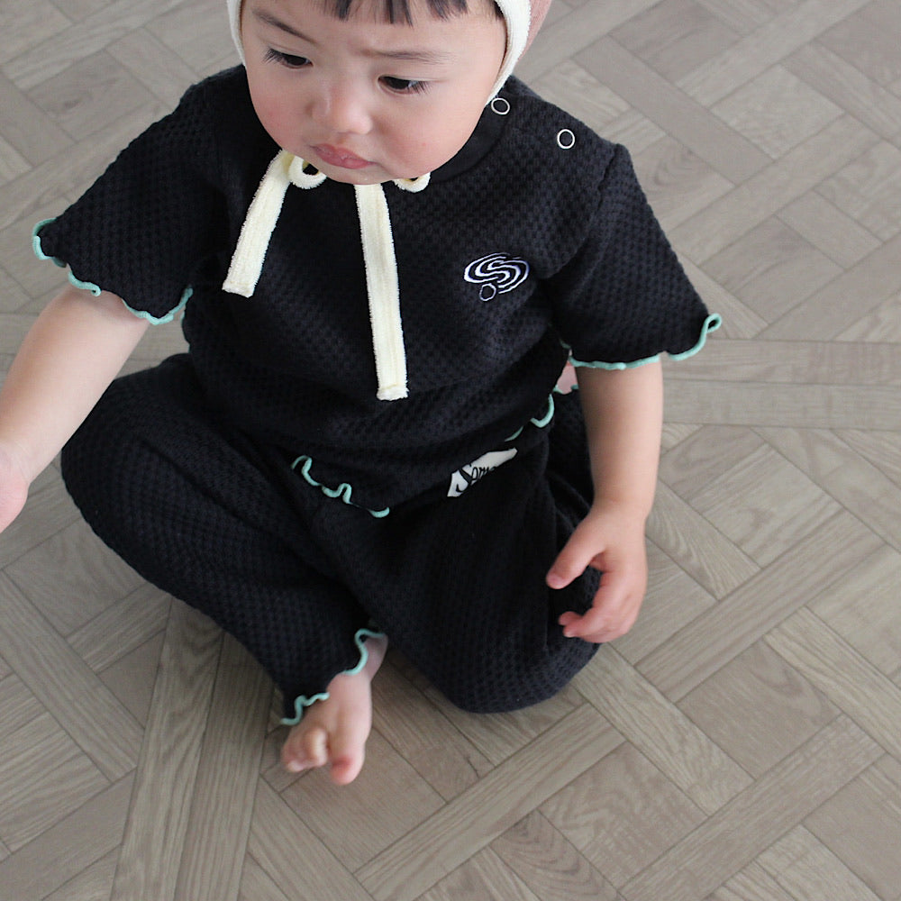 WAFFLE EMBROIDERED HALF SLEEVE TEE