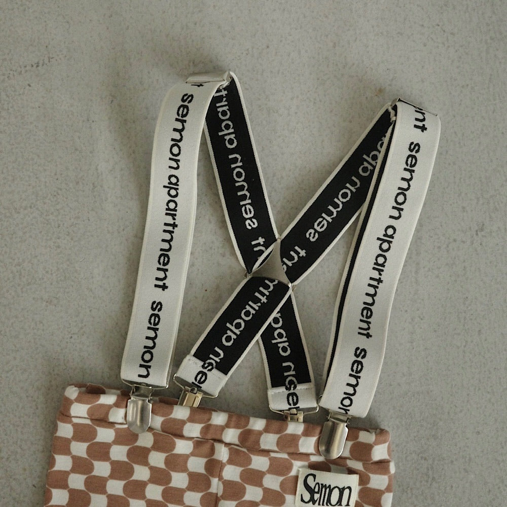 Logo suspender