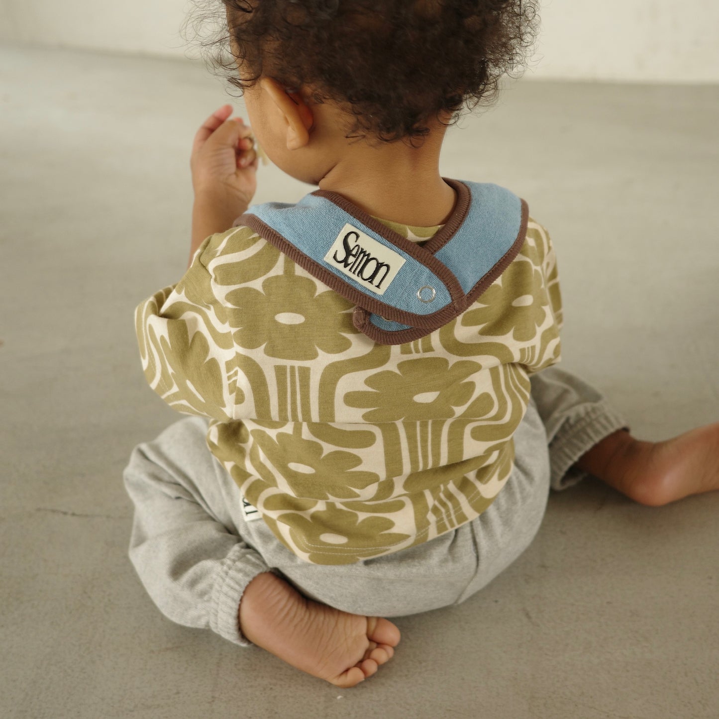 PILE PIPING BIB