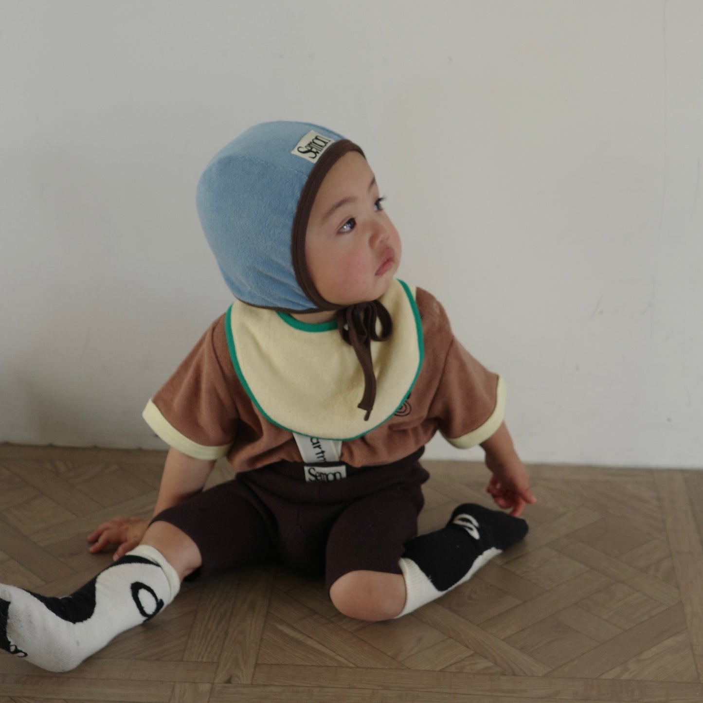 PILE PIPING BIB