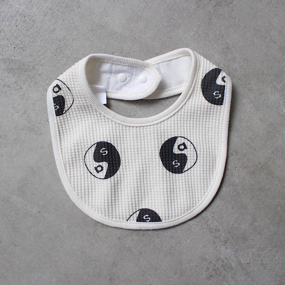 WAFFLE PRINT BIB