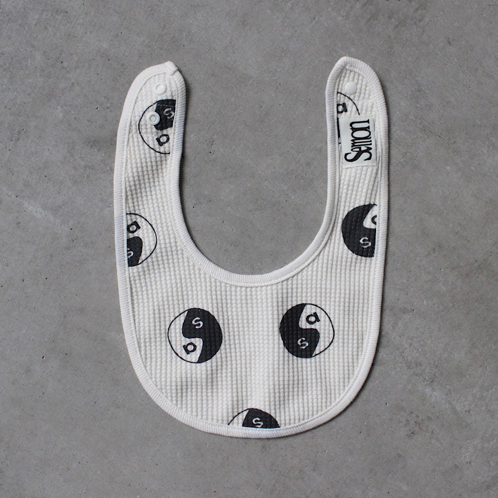 WAFFLE PRINT BIB