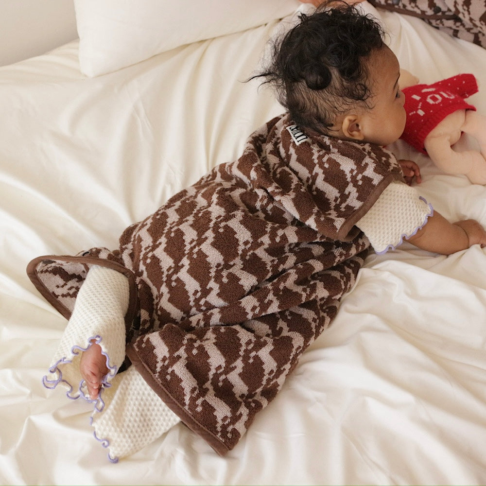 REVERSIBLE PATTERN SLEEPER