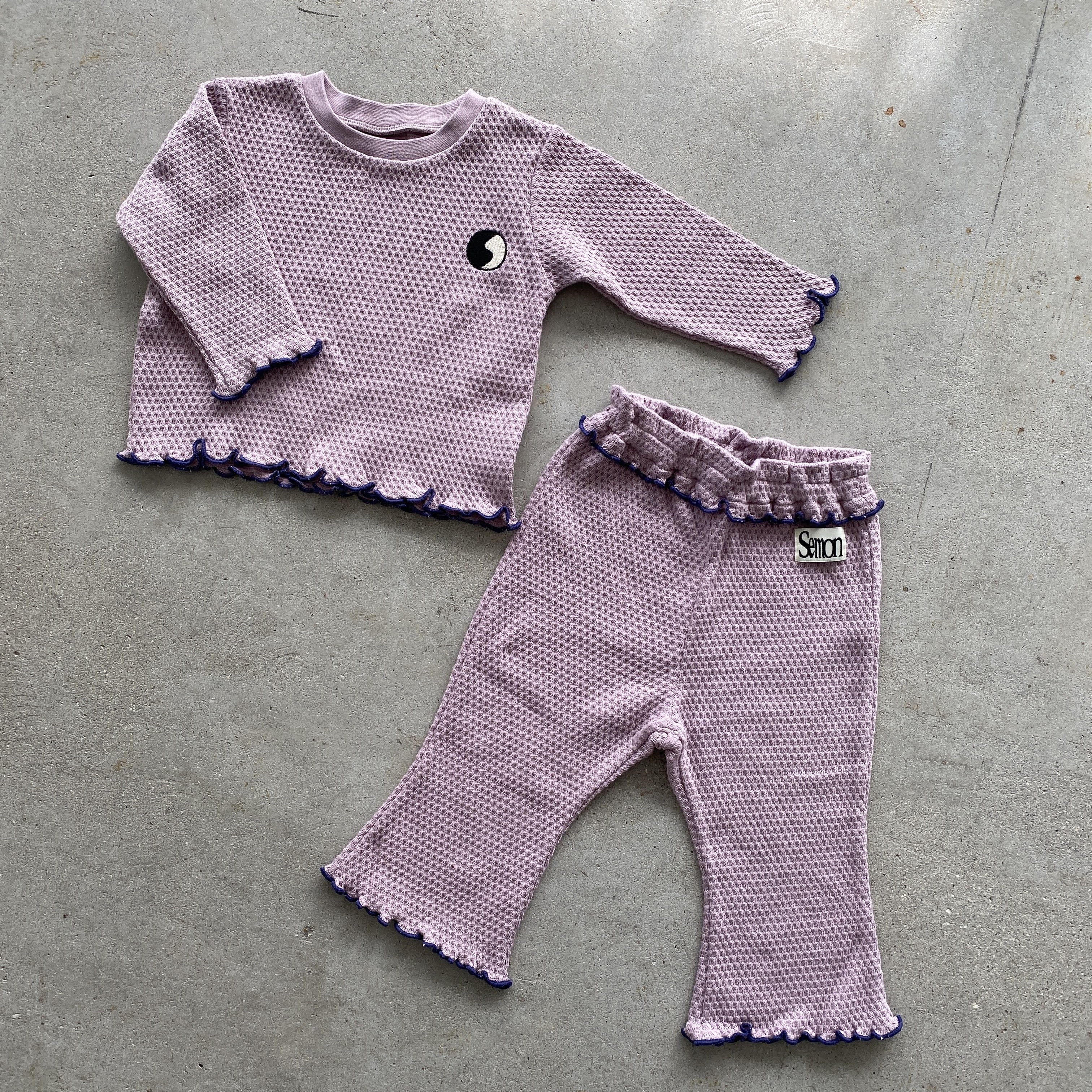 WAFFLE EMBROIDERED TOPS