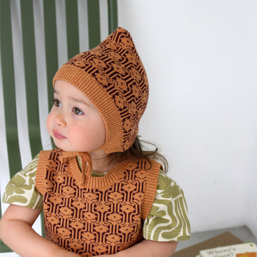 Pattern knit bonnet