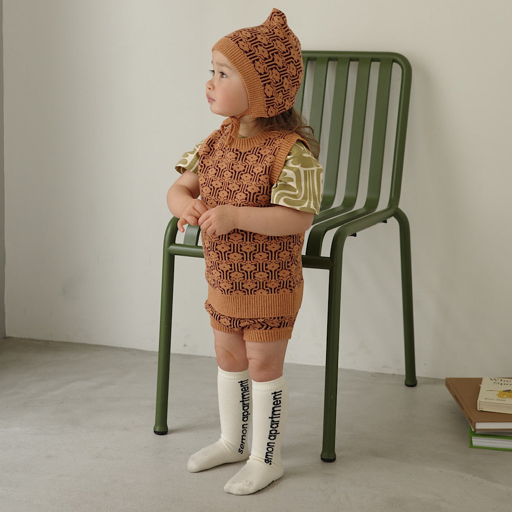 2 sets of high socks