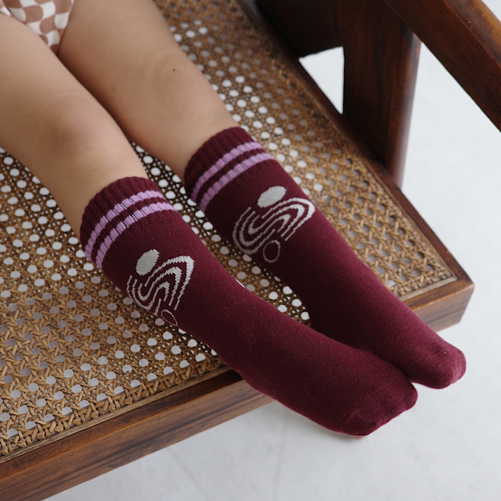 2 sets of high socks