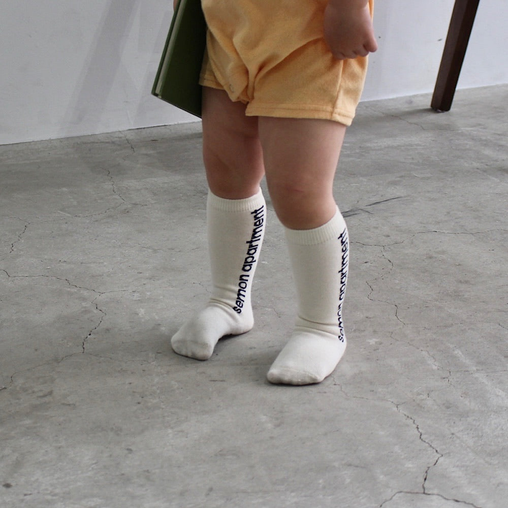 2 sets of high socks