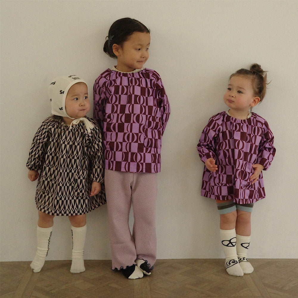 2 sets of high socks