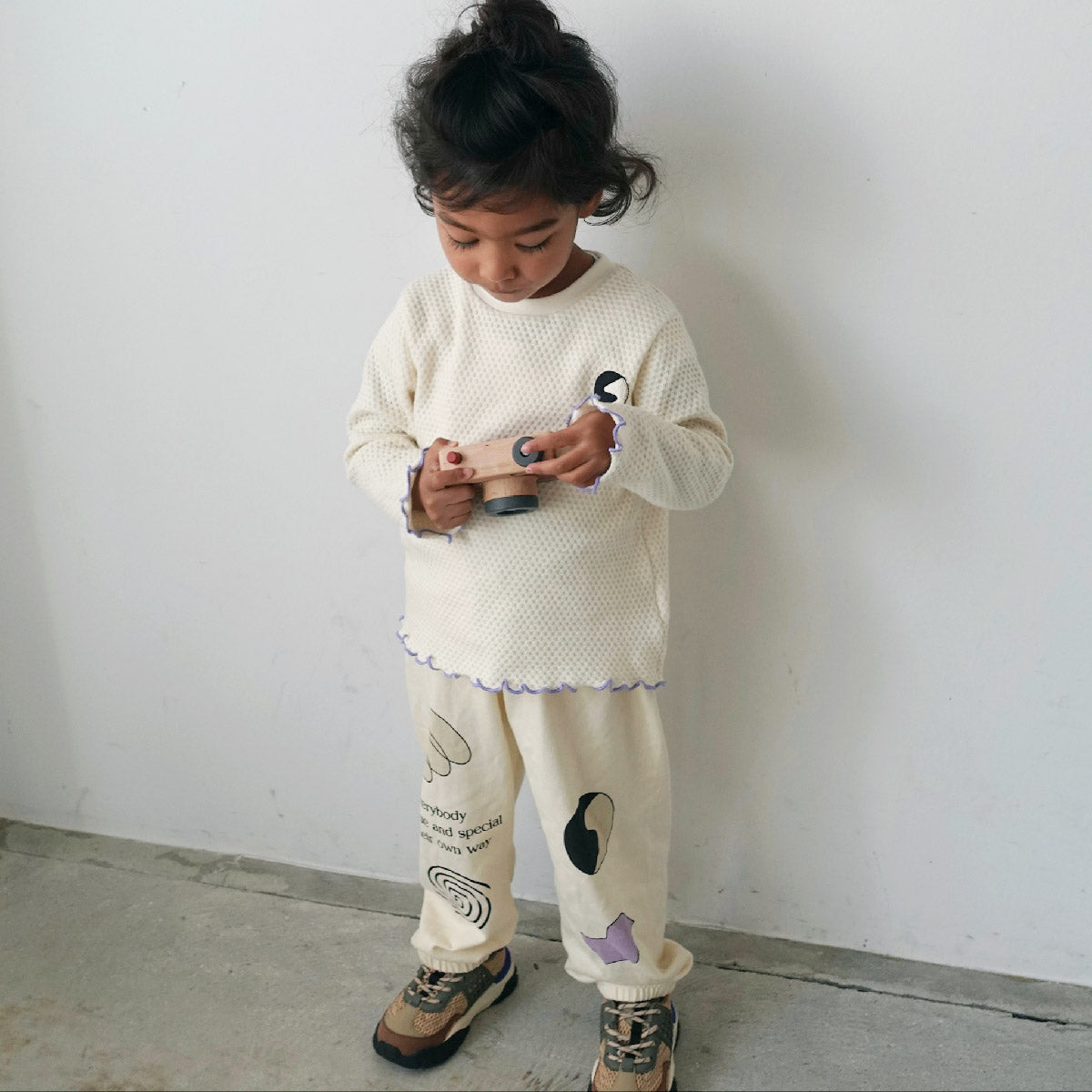 WAFFLE EMBROIDERED TOPS