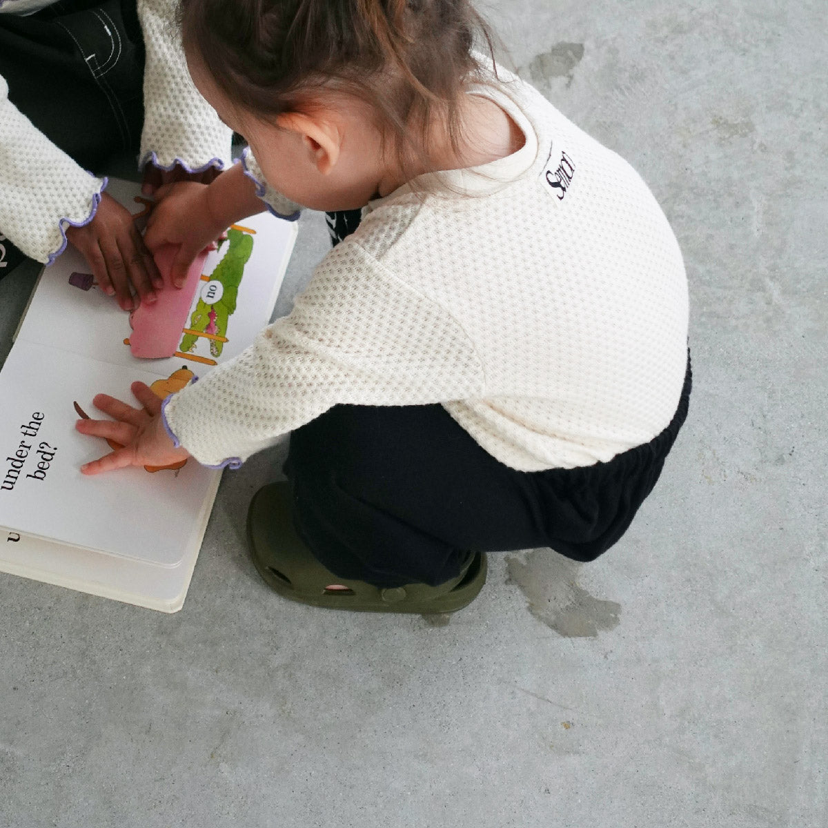 WAFFLE EMBROIDERED TOPS