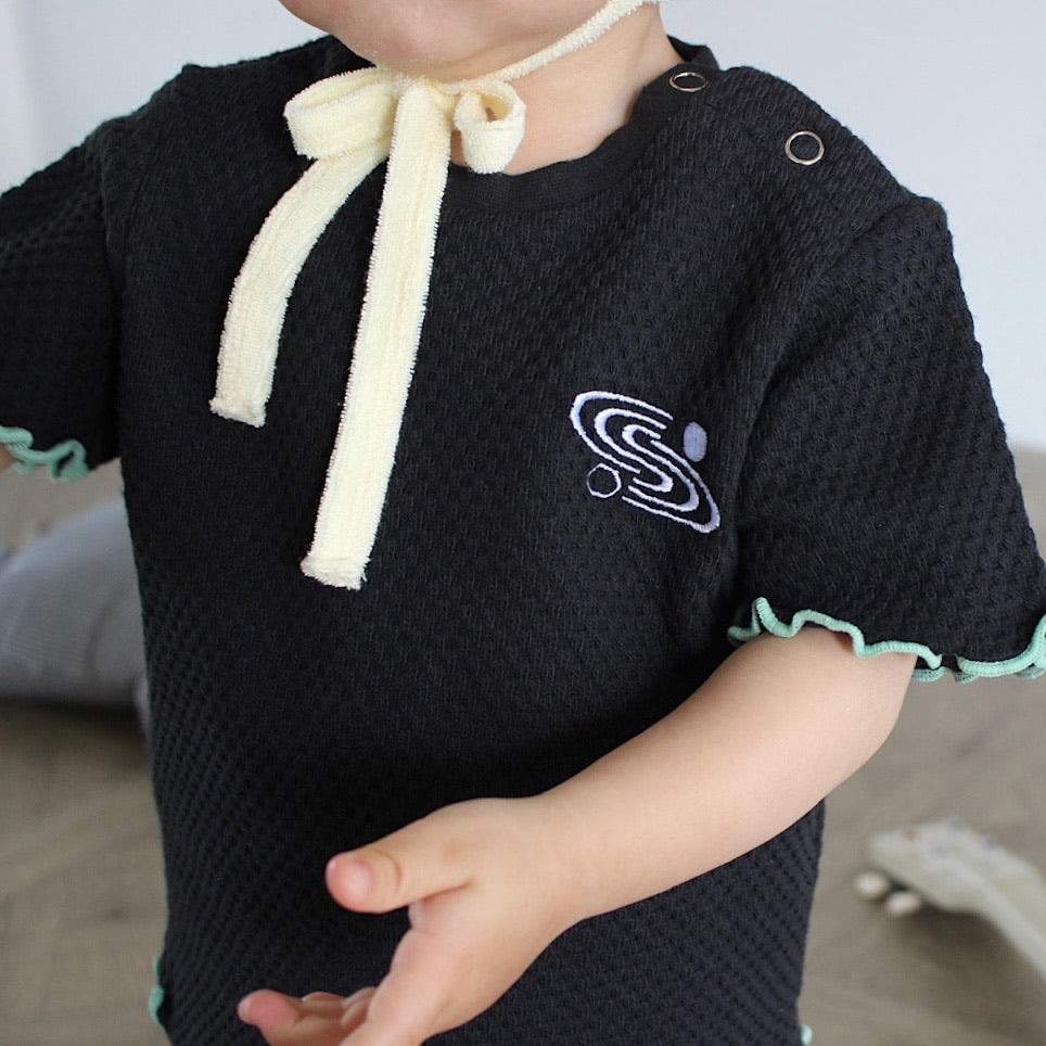 WAFFLE EMBROIDERED HALF SLEEVE TEE