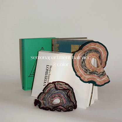 MIXED BORDER KNIT SCRUNCHIE