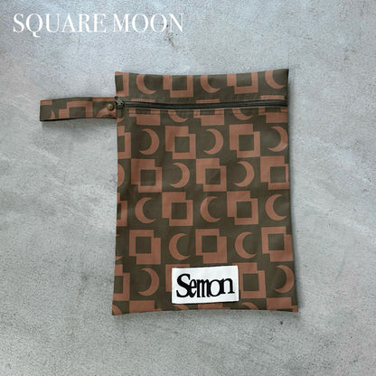 PATTERNED WATERPROOF POUCH