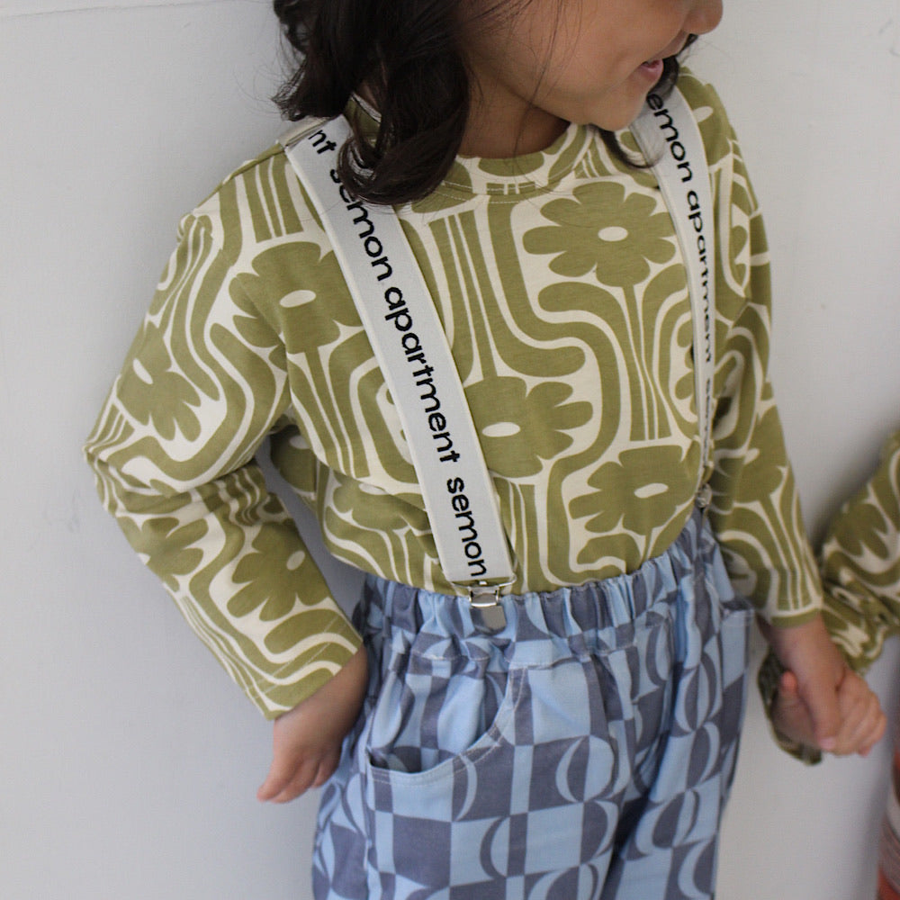 Logo suspender
