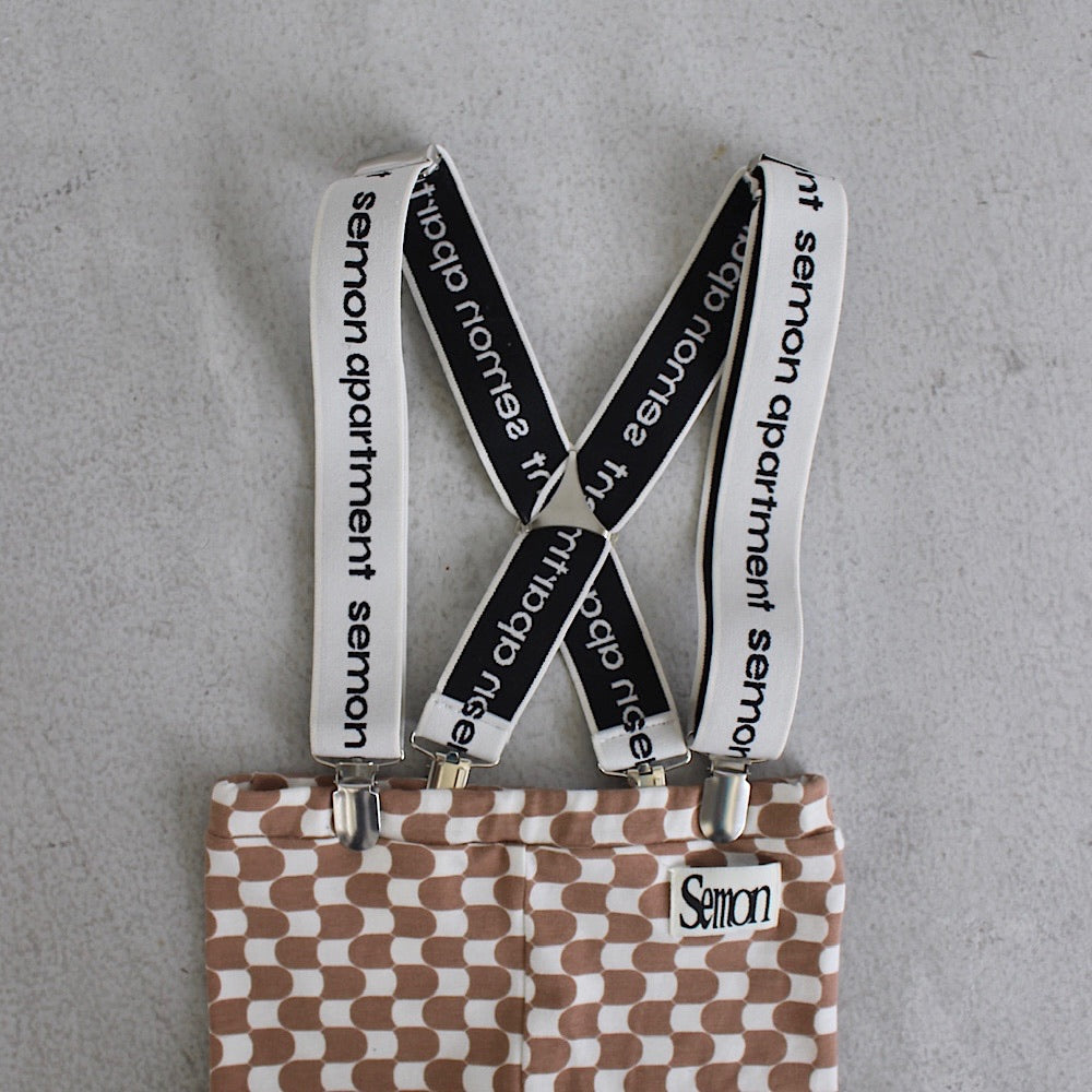 Logo suspender