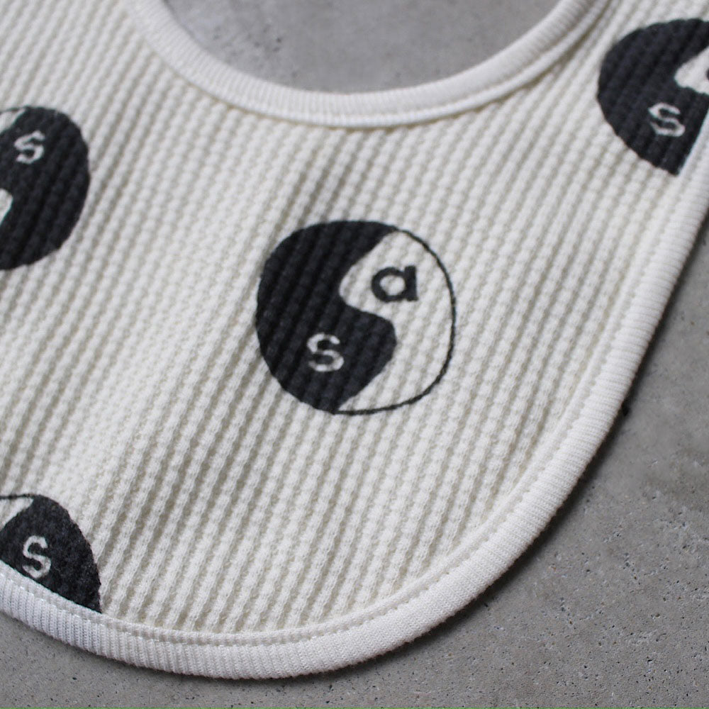 WAFFLE PRINT BIB